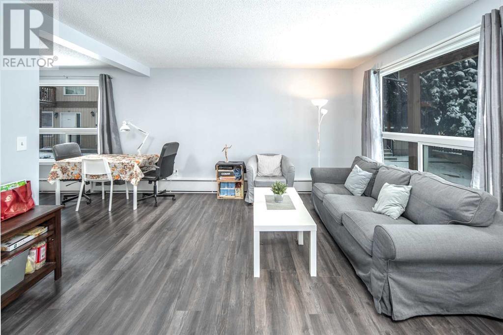 Property at 206, 219 Huntington Park Bay NW image 3