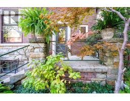 40 ADMIRAL ROAD, Toronto, Ontario