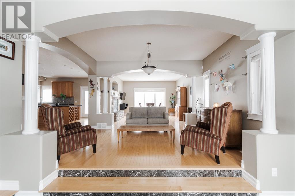 Property at 419 Fireweed Crescent image 4