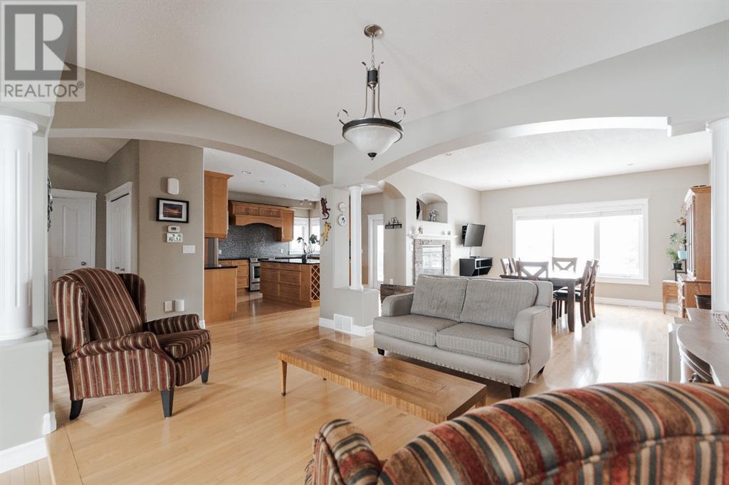 Property at 419 Fireweed Crescent image 5