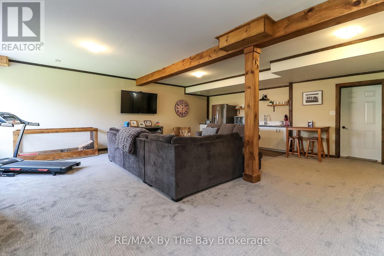 Property at 153 RUE ERIC image 4