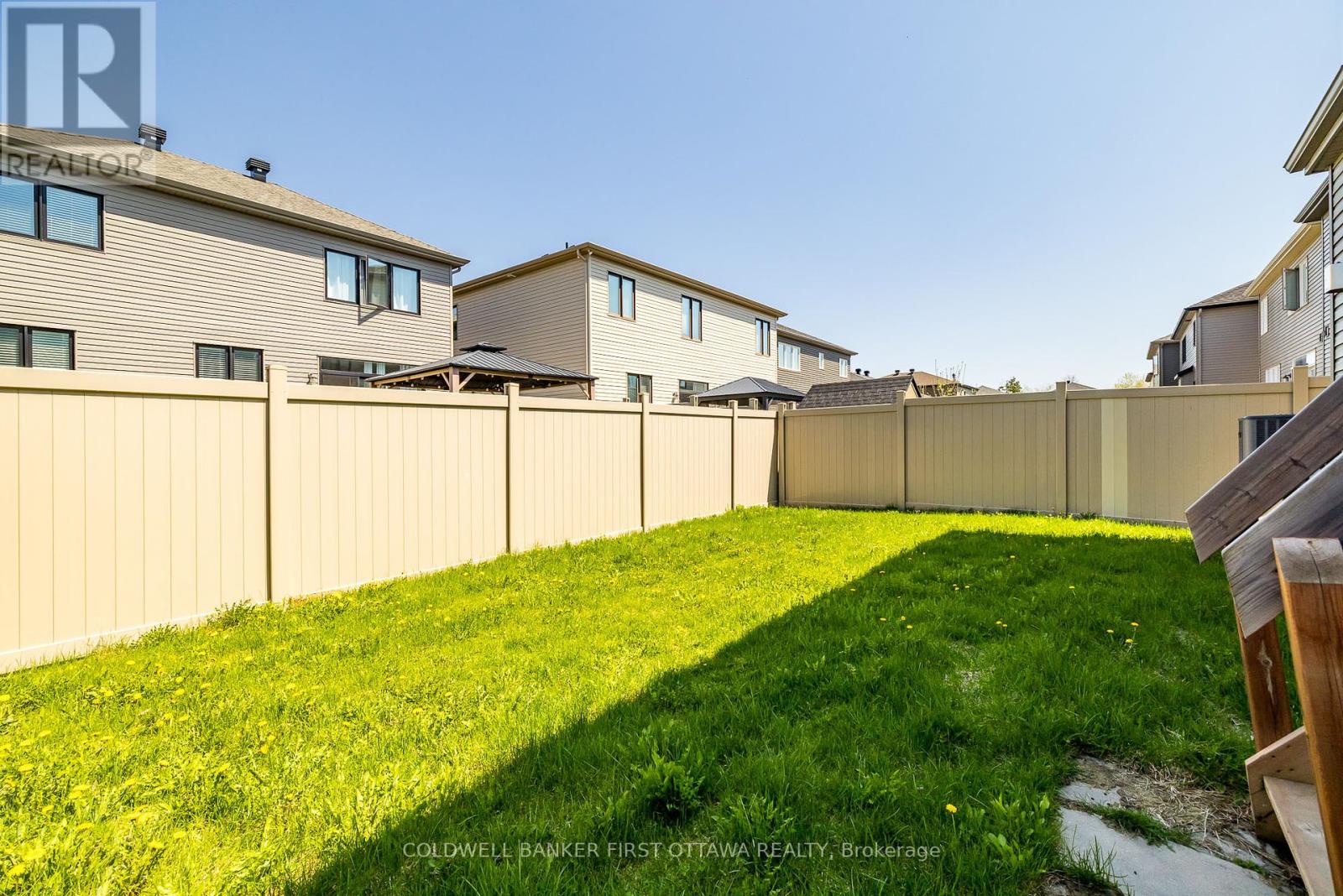 12 Hawks Landing Crescent, Ottawa, Ontario  K2S 1W1 - Photo 31 - X12144680
