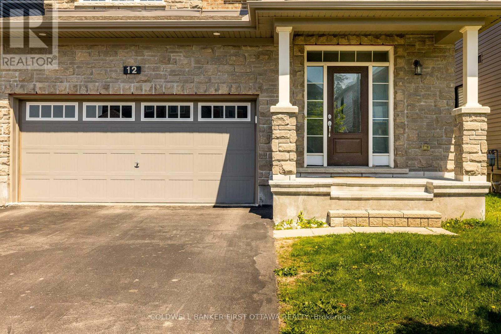 12 Hawks Landing Crescent, Ottawa, Ontario  K2S 1W1 - Photo 6 - X12144680