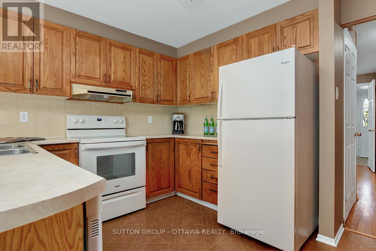 1016 Deauville Crescent, Ottawa, Ontario  K1C 5M6 - Photo 15 - X12144804