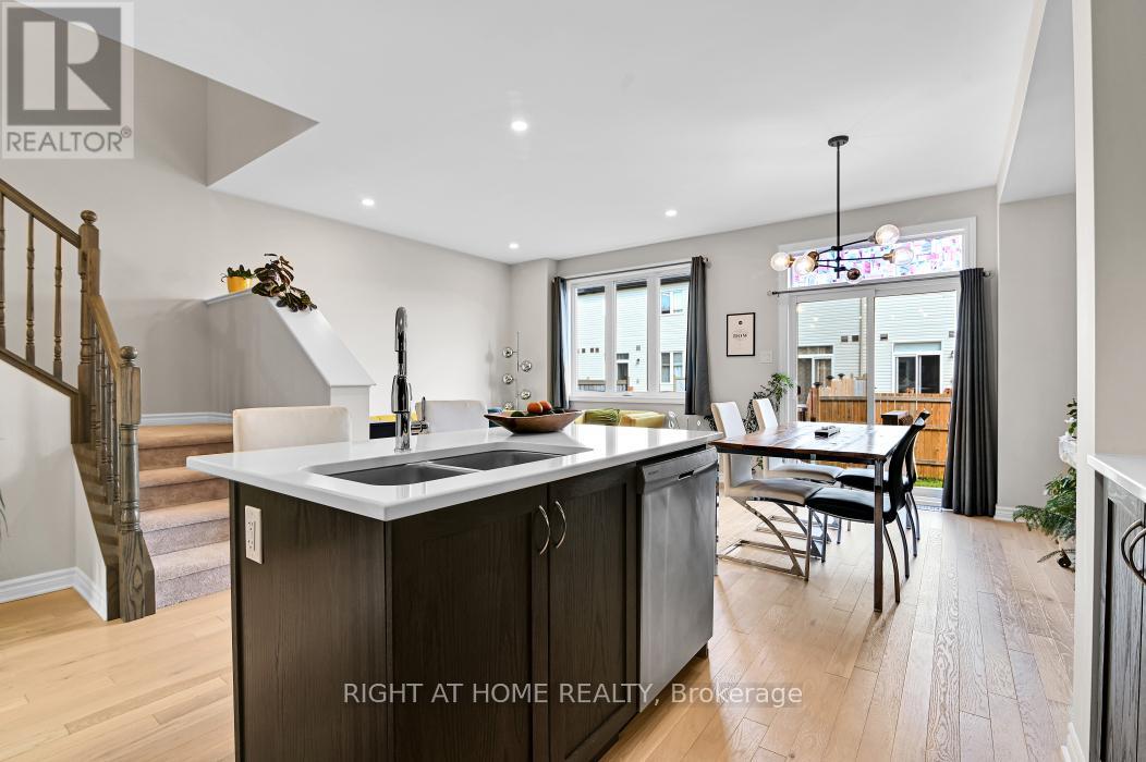 166 Gardenpost Terrace, Ottawa, Ontario  K4A 5G8 - Photo 10 - X12144821