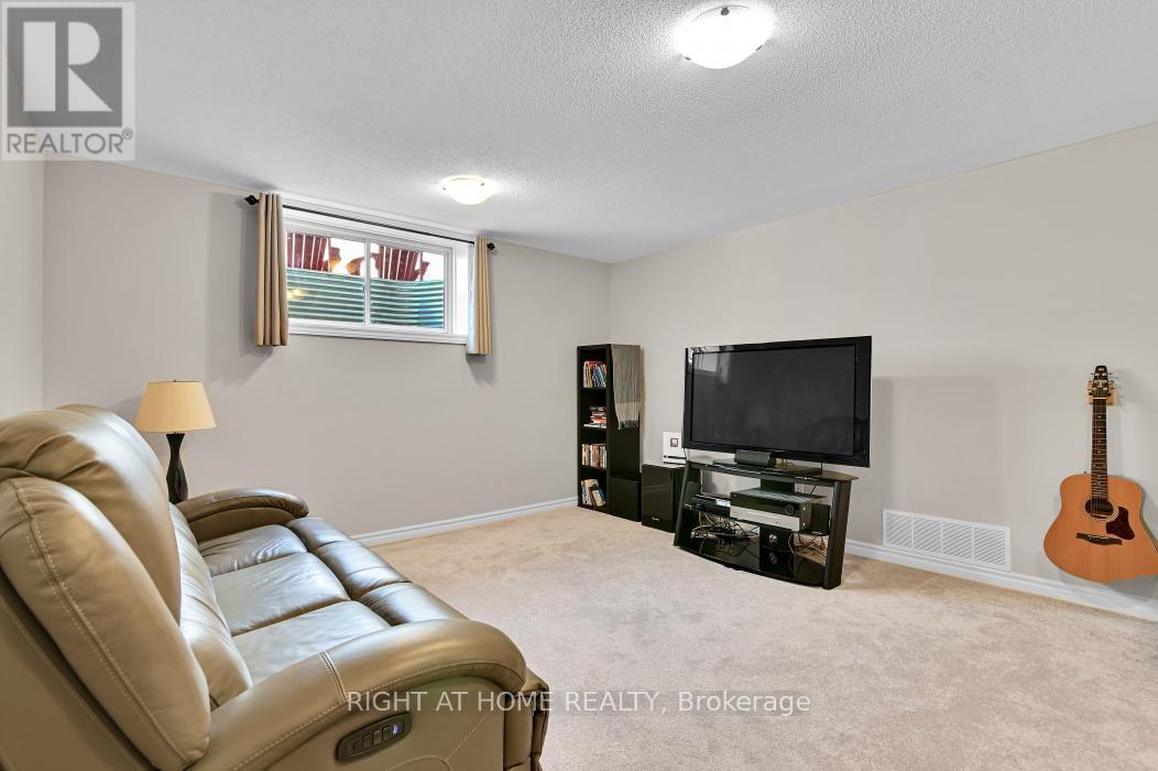 166 Gardenpost Terrace, Ottawa, Ontario  K4A 5G8 - Photo 20 - X12144821
