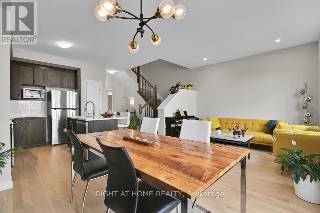 166 Gardenpost Terrace, Ottawa, Ontario  K4A 5G8 - Photo 6 - X12144821