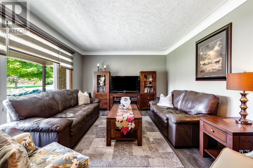 Property at 1418 SIMMERS AVENUE image 4