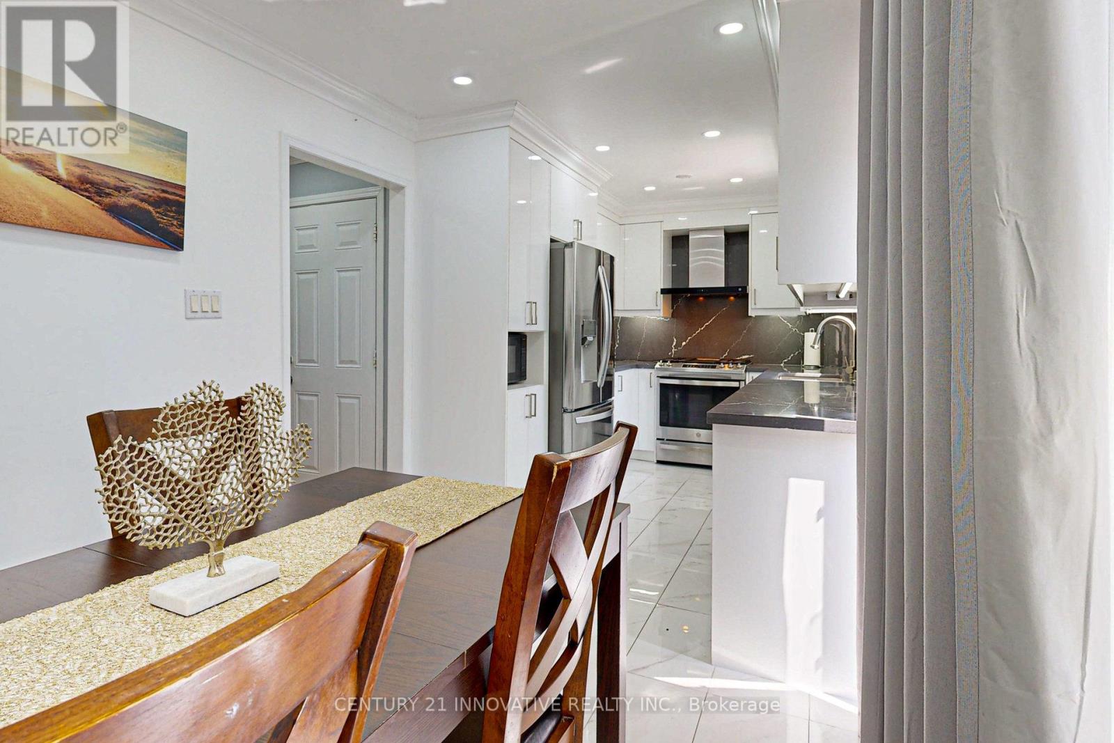 31 Stable Gate, Brampton, Ontario  L7A 1V7 - Photo 14 - W12141487