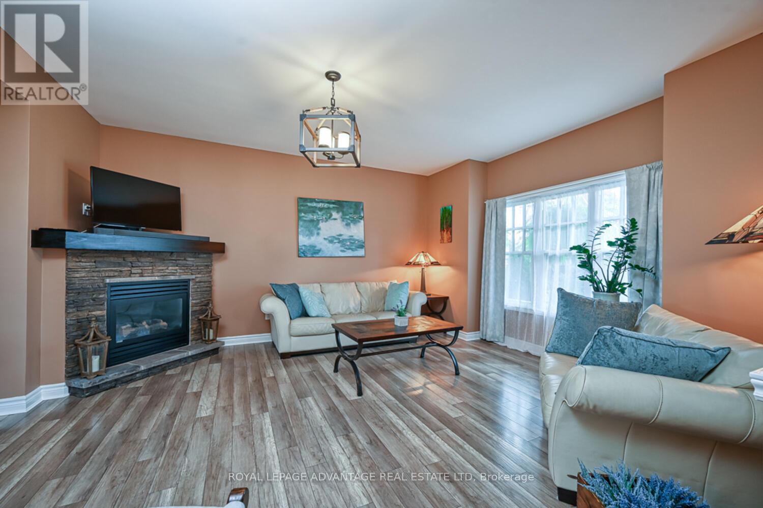 Property at 119 SOPHIE LANE image 4