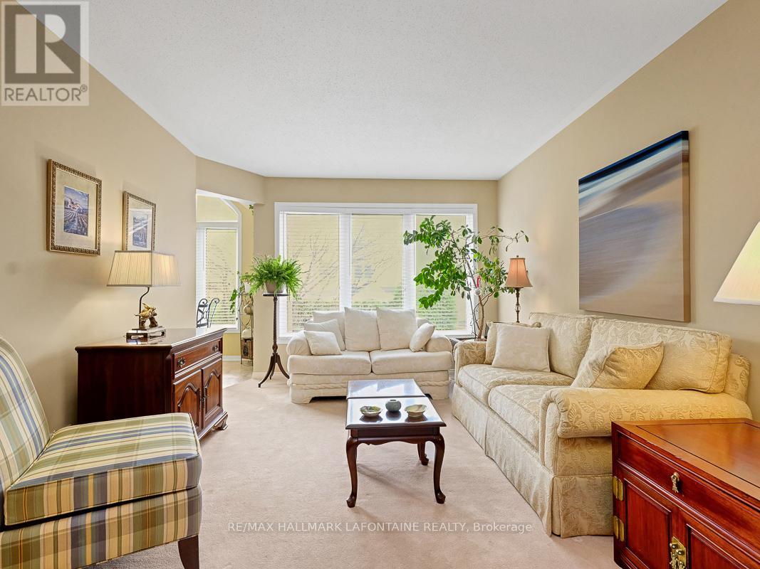 245 Greenridge Street, Ottawa, Ontario  K1C 7R8 - Photo 6 - X12055770
