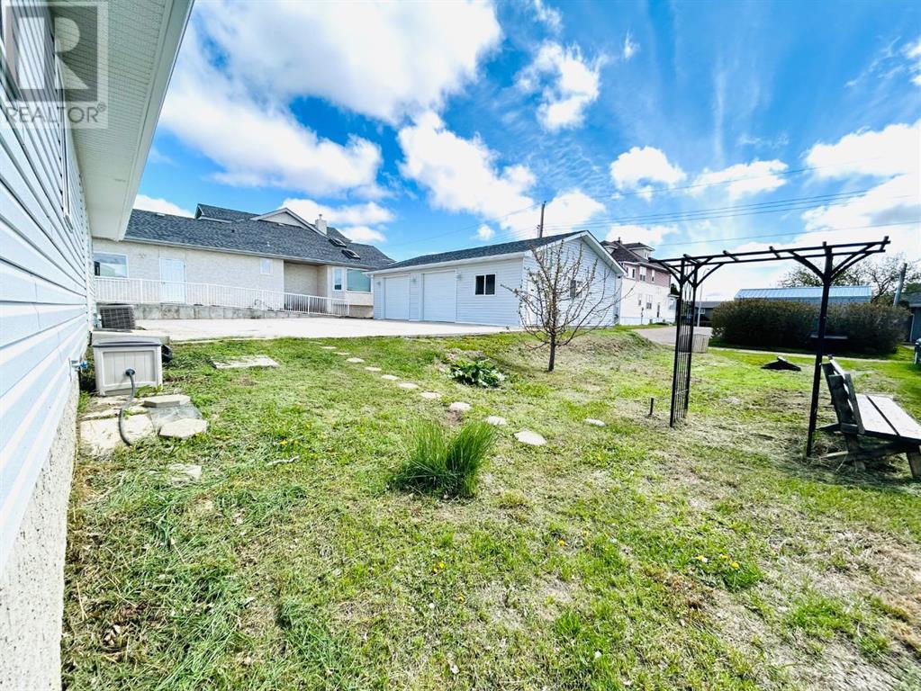 3 Byler Place, Oyen, Alberta  T0J 2J0 - Photo 31 - A2140595