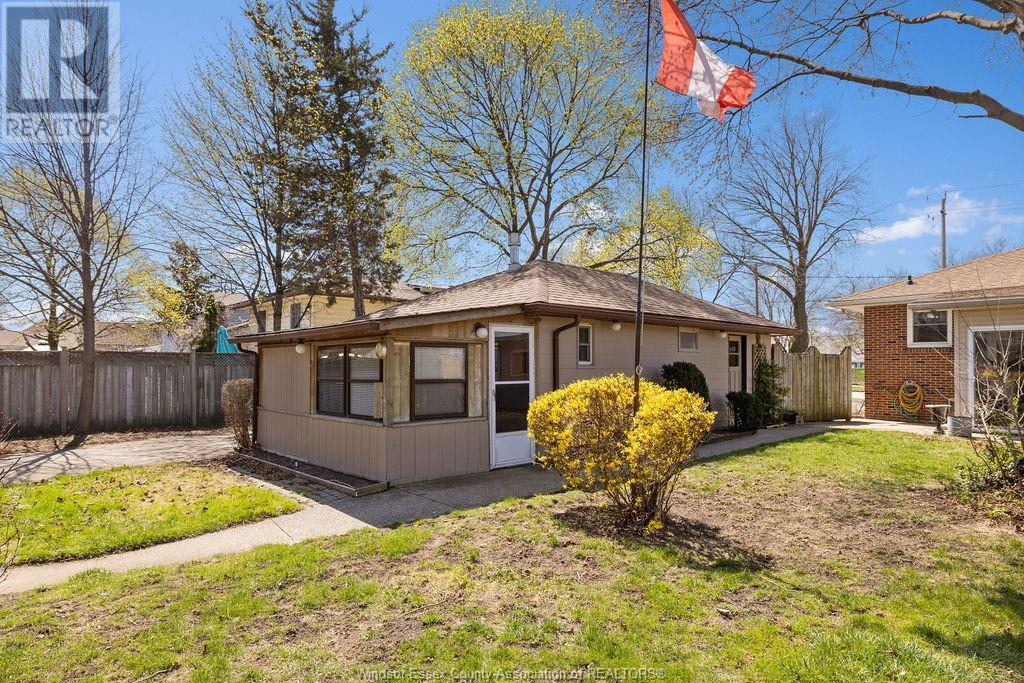 2990 Pillette Road, Windsor, Ontario  N8T 3J3 - Photo 38 - 25011286