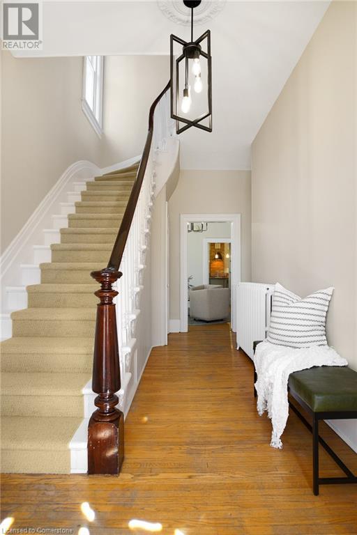 Property at 78 WILLIAM Street W image 4