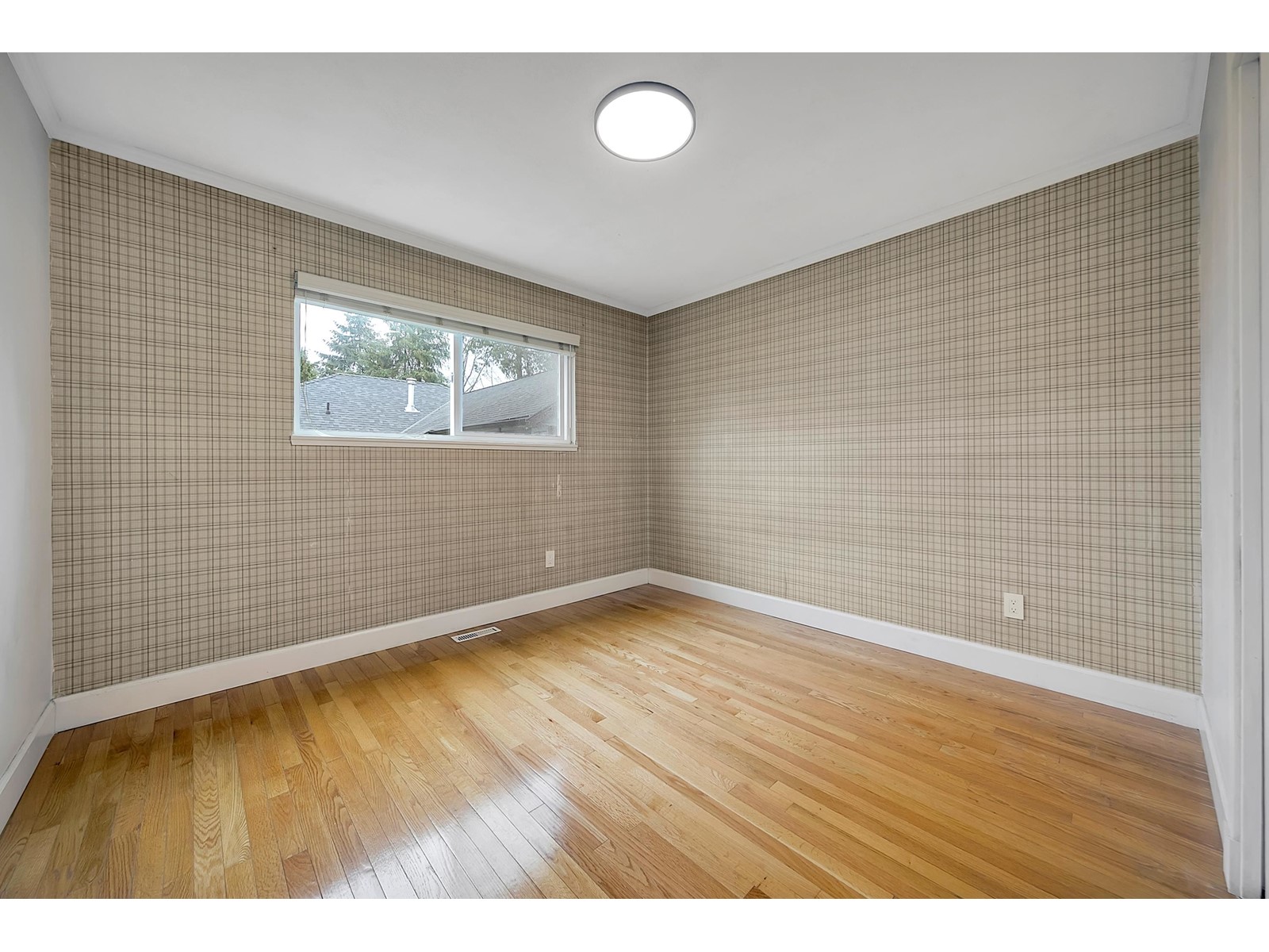 15006 99a Avenue, Surrey, British Columbia  V3R 7N1 - Photo 17 - R2995143