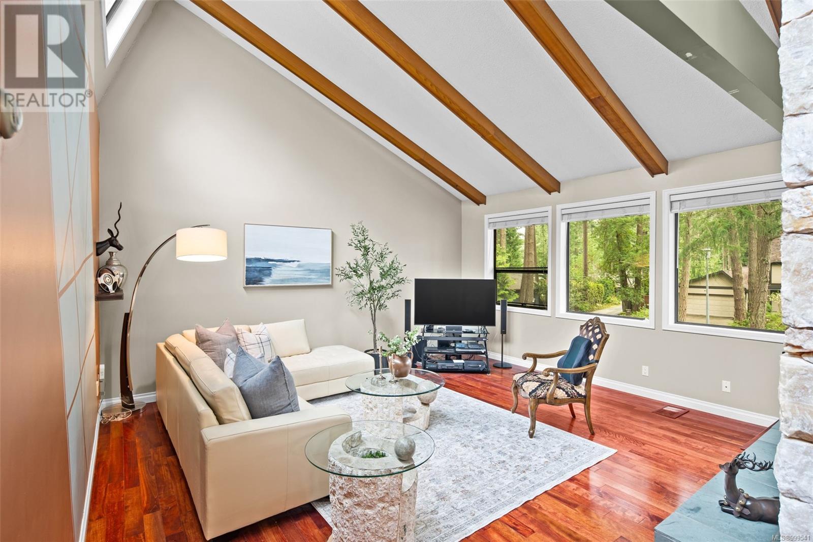 Property at 990 Cottontree Close image 4