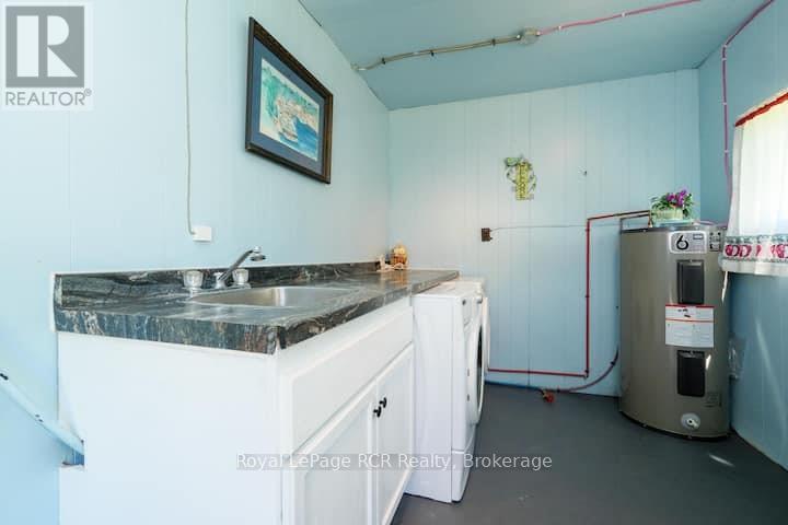 42 Bay Street S, Northern Bruce Peninsula, Ontario  N0H 2R0 - Photo 13 - X12144760