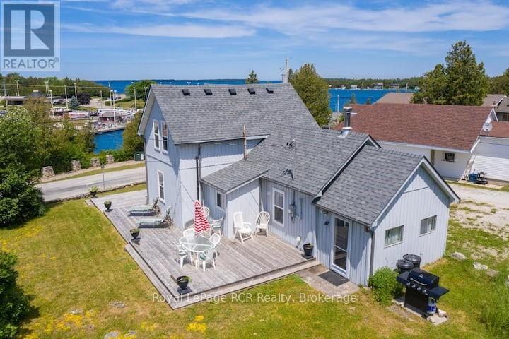 42 Bay Street S, Northern Bruce Peninsula, Ontario  N0H 2R0 - Photo 2 - X12144760