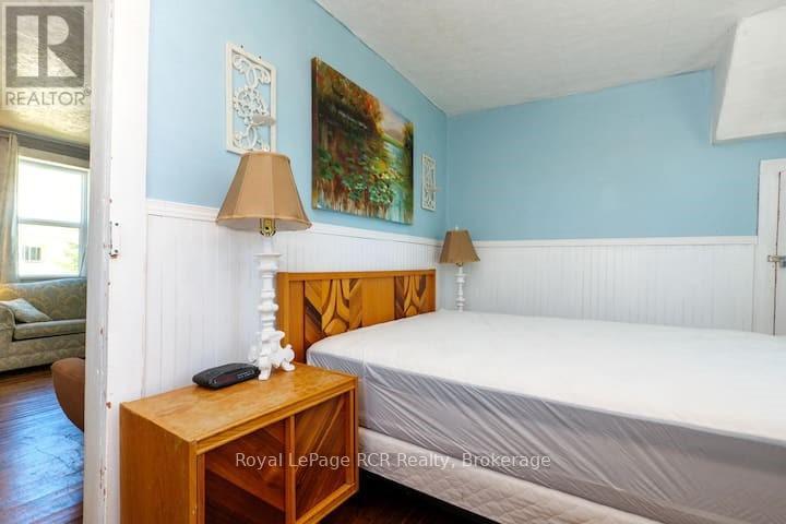42 Bay Street S, Northern Bruce Peninsula, Ontario  N0H 2R0 - Photo 9 - X12144760