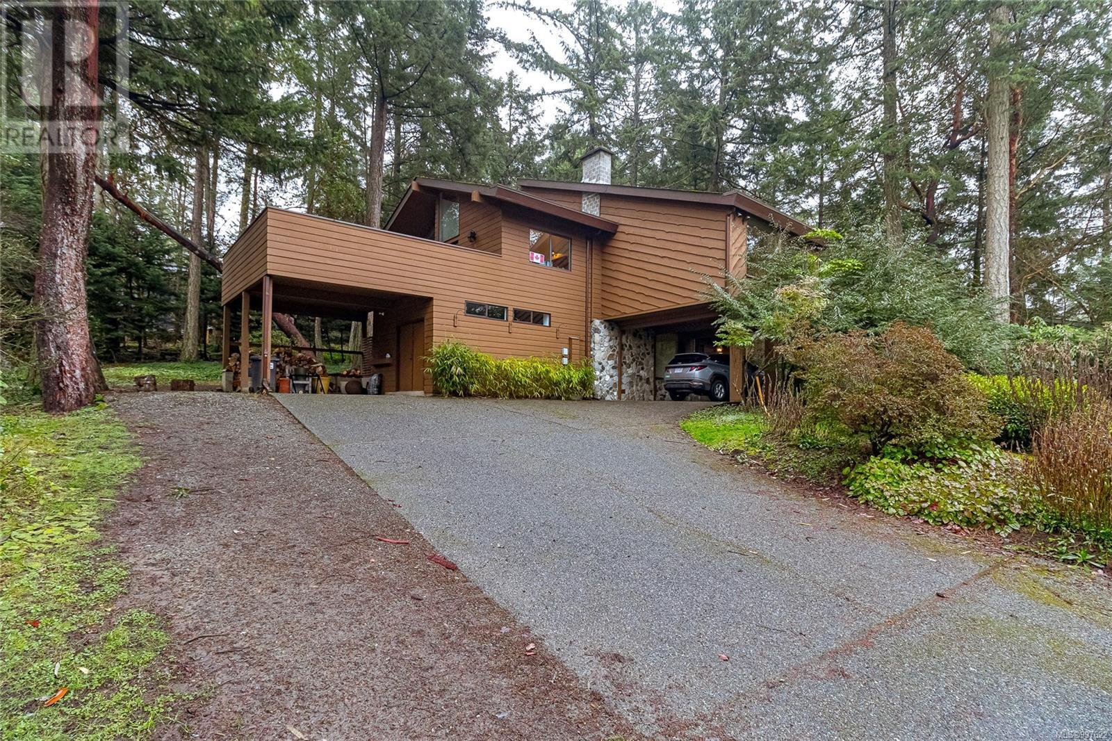 Property at 11125 Trillium Pl image 2