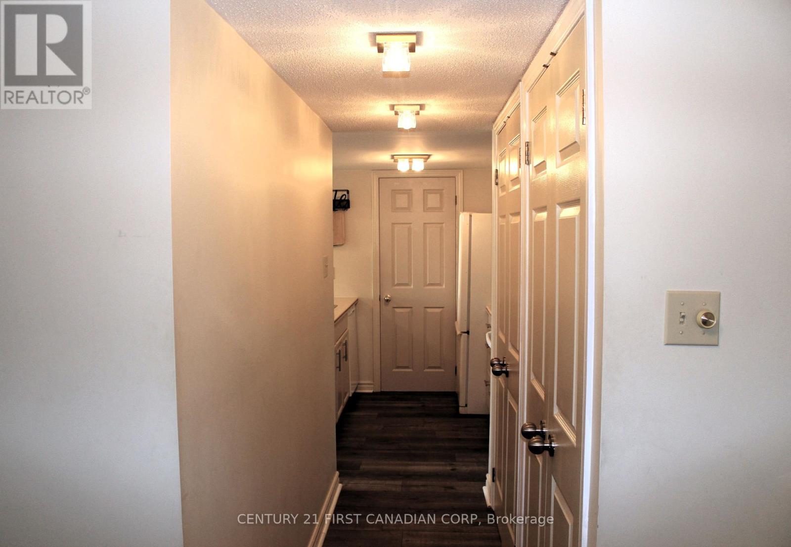 209 - 1510 Richmond Street, London North, Ontario  N6G 4V2 - Photo 4 - X12144713