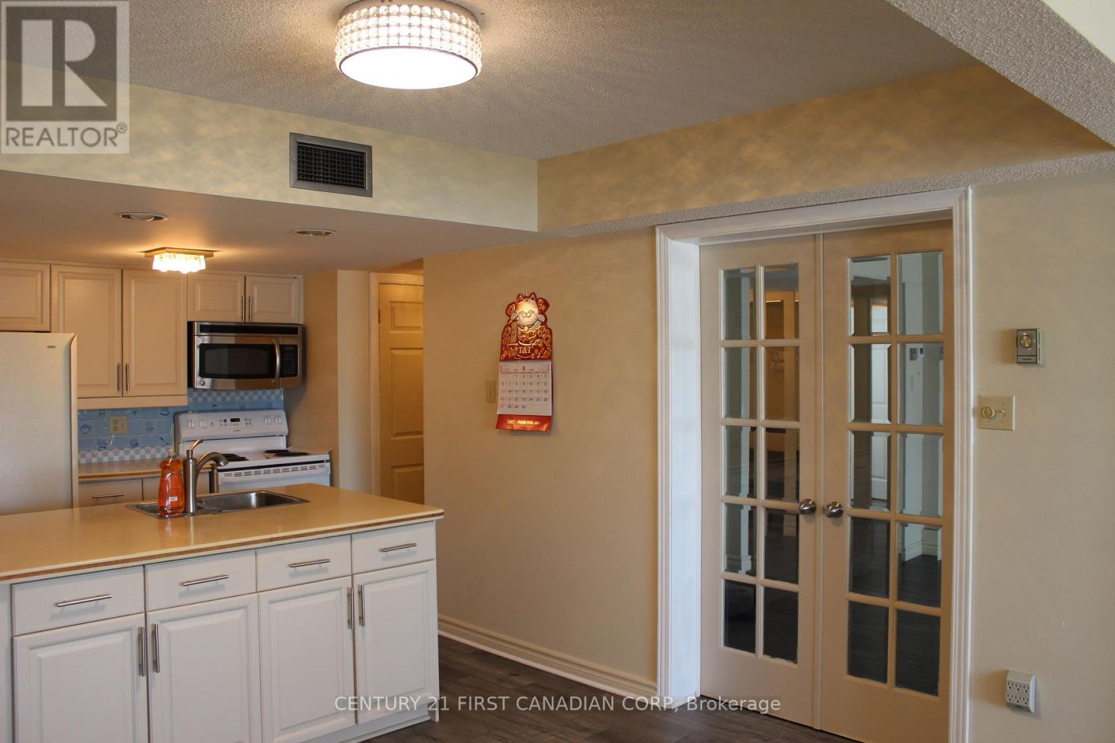 209 - 1510 Richmond Street, London North, Ontario  N6G 4V2 - Photo 6 - X12144713