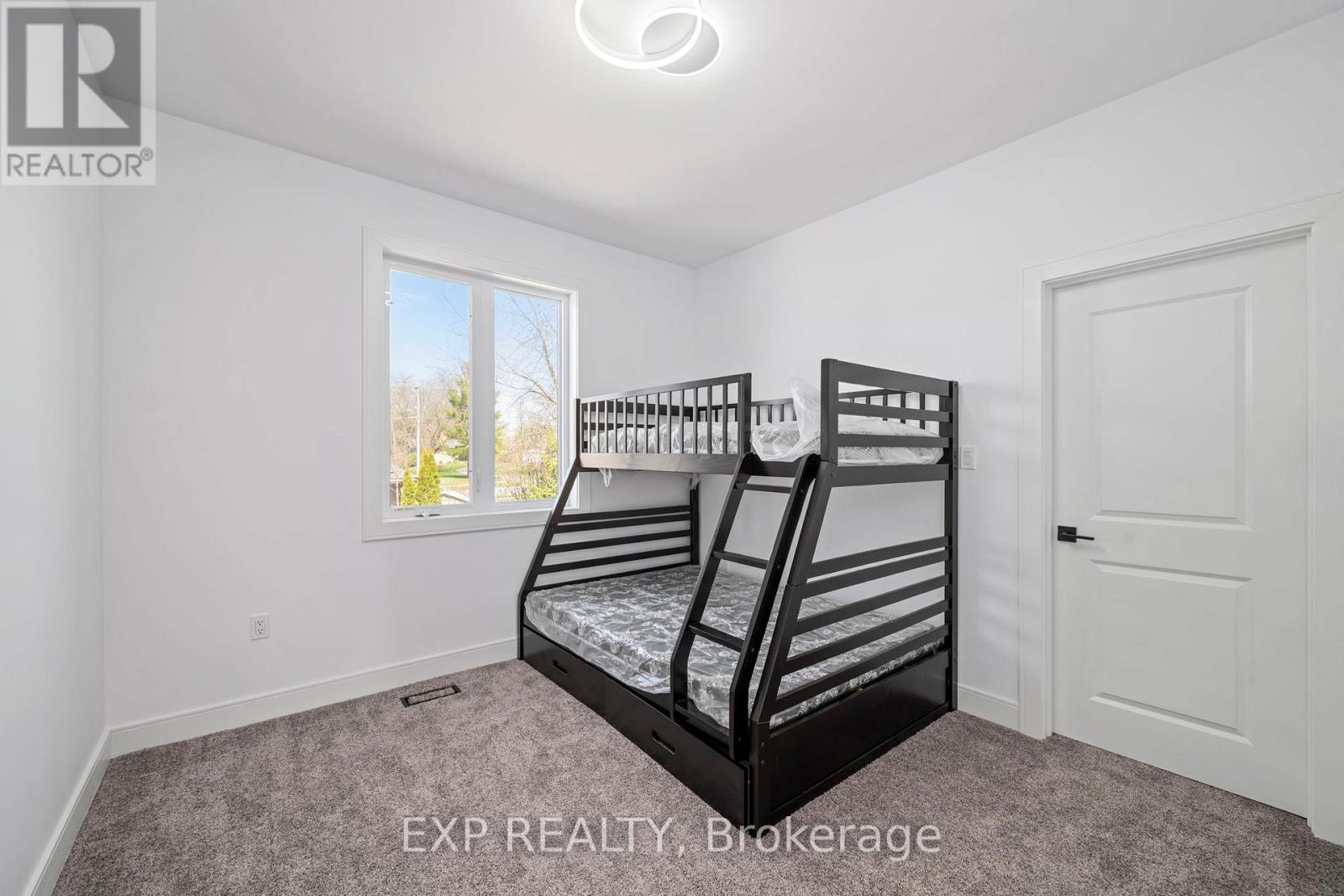 191 Queen Street, Middlesex Centre, Ontario  N0L 1R0 - Photo 28 - X12144806
