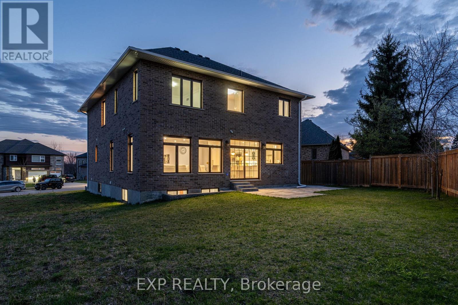 191 Queen Street, Middlesex Centre, Ontario  N0L 1R0 - Photo 47 - X12144806
