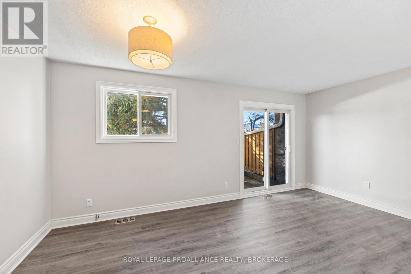 823 Datzell Lane, Kingston, Ontario  K7M 7R7 - Photo 8 - X12093096