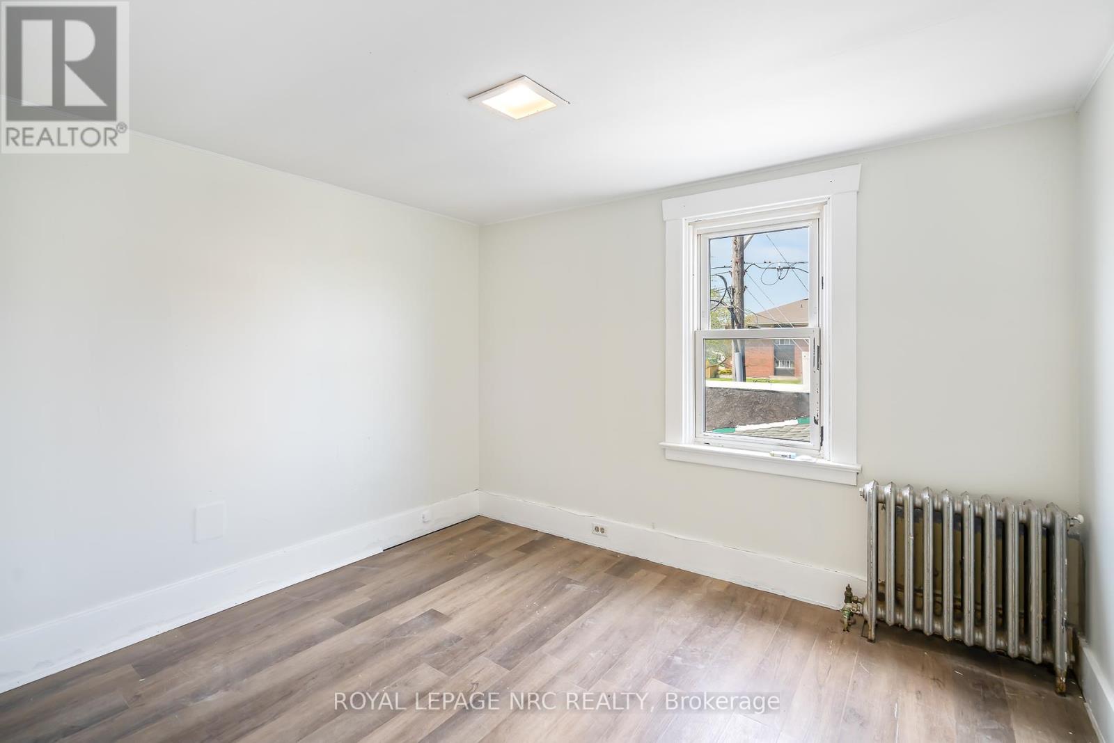 396 Main Street W, Port Colborne, Ontario  L3K 3W1 - Photo 14 - X12144826