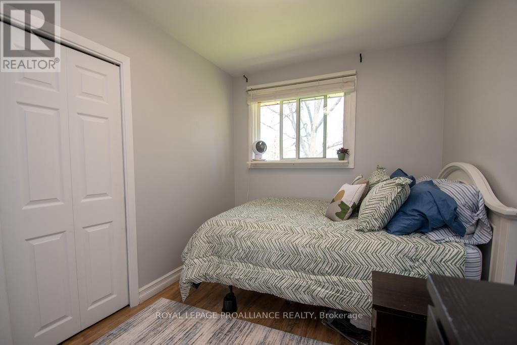 1060 Glendale Drive, Peterborough North, Ontario  K9H 6M4 - Photo 15 - X12144894