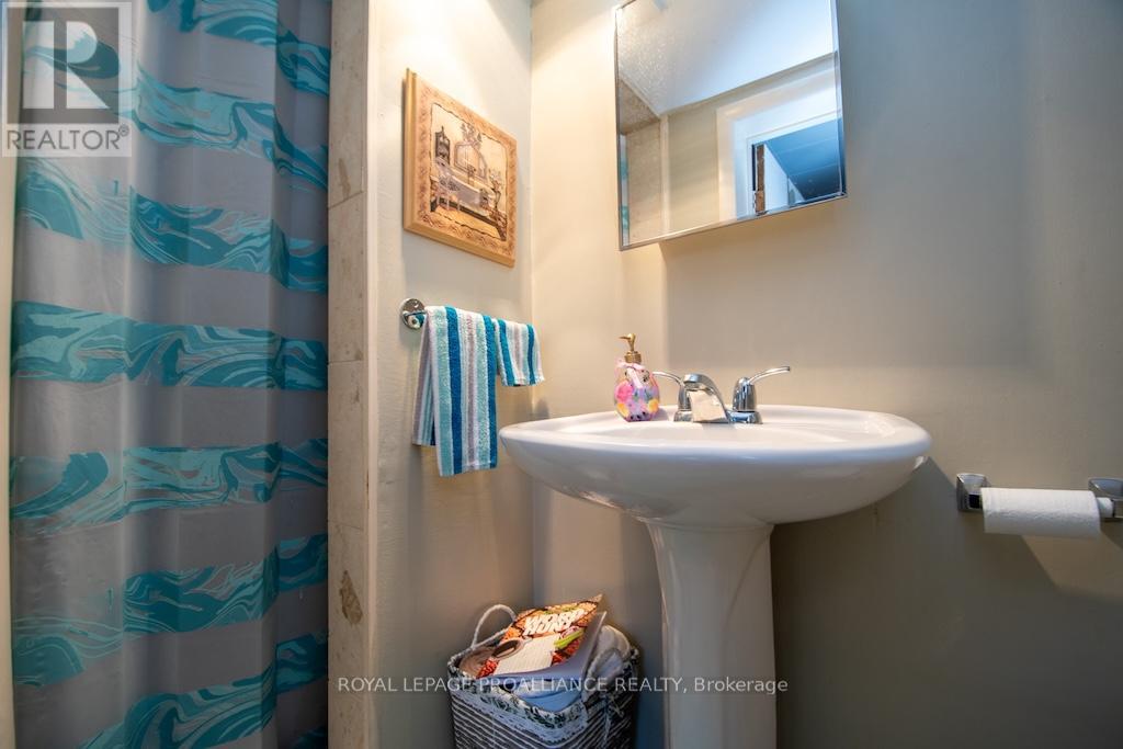 1060 Glendale Drive, Peterborough North, Ontario  K9H 6M4 - Photo 26 - X12144894
