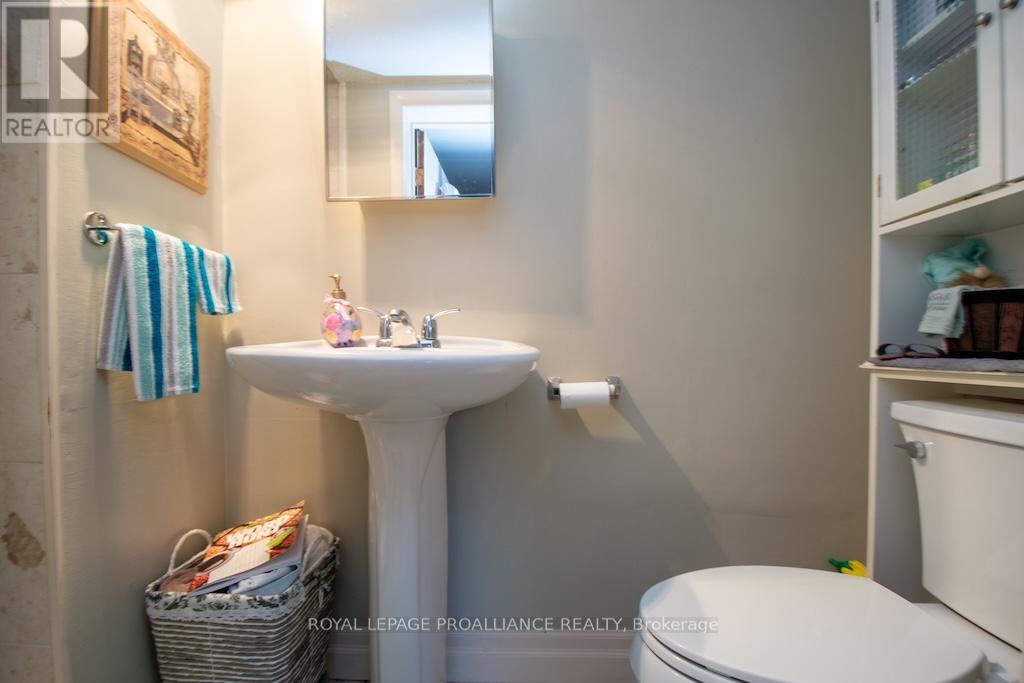 1060 Glendale Drive, Peterborough North, Ontario  K9H 6M4 - Photo 27 - X12144894
