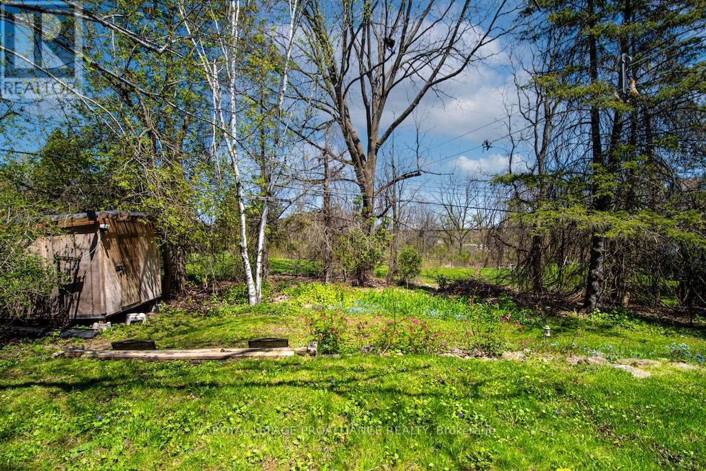1060 Glendale Drive, Peterborough North, Ontario  K9H 6M4 - Photo 32 - X12144894