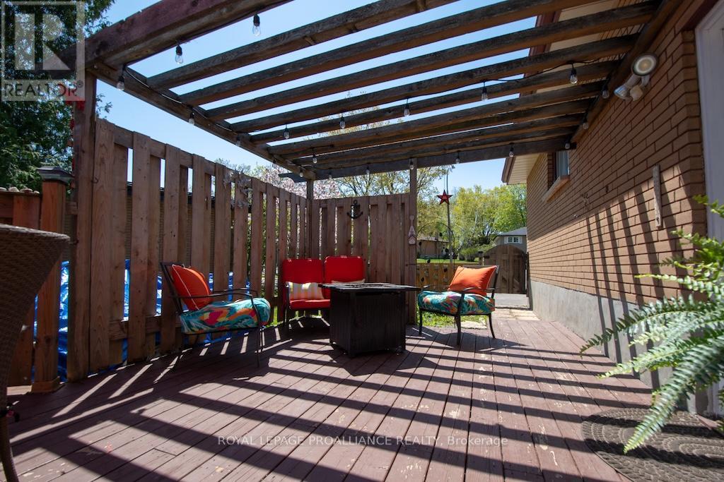 1060 Glendale Drive, Peterborough North, Ontario  K9H 6M4 - Photo 35 - X12144894