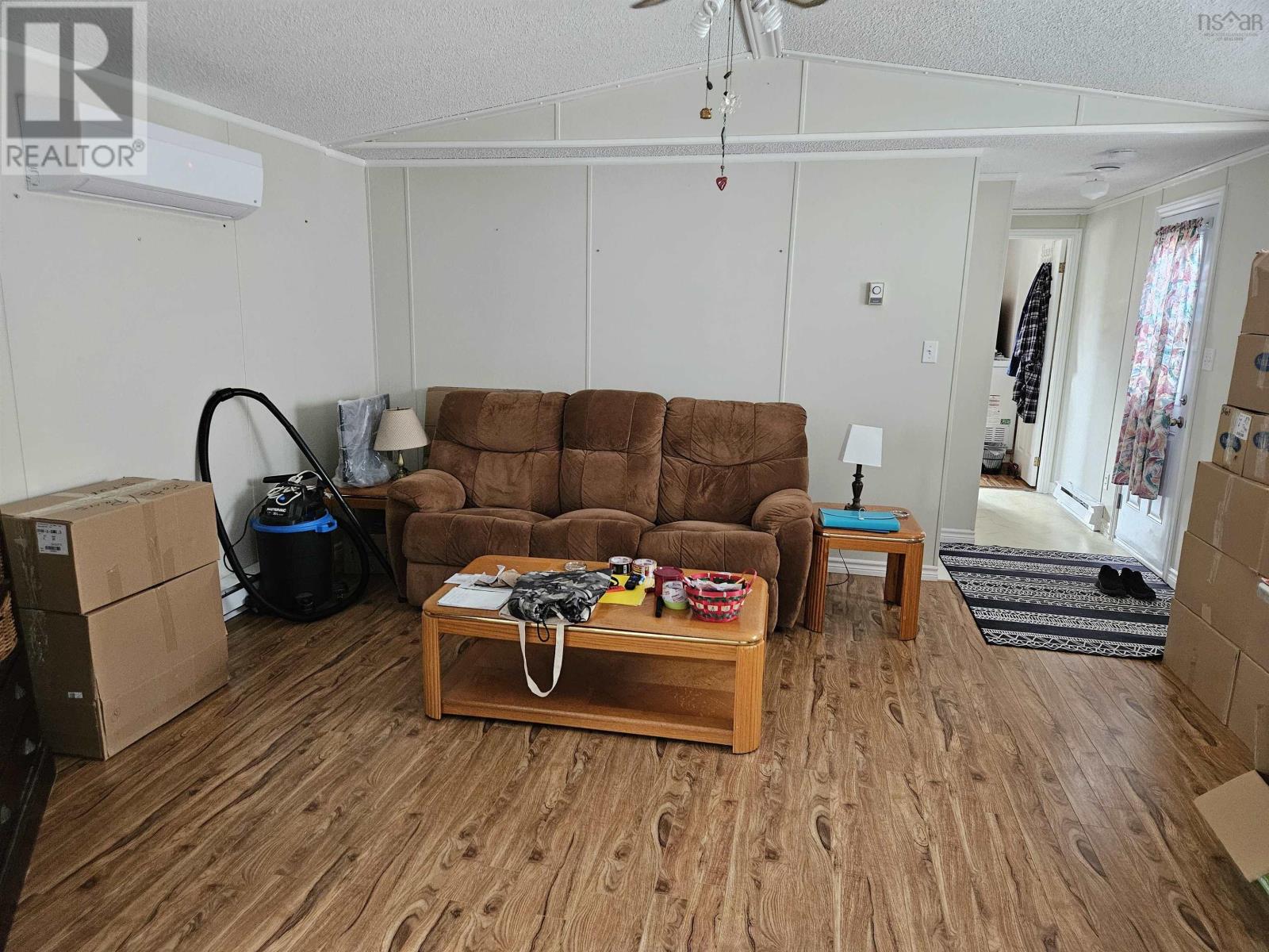 Property at 31 Bridgeview Drive image 4