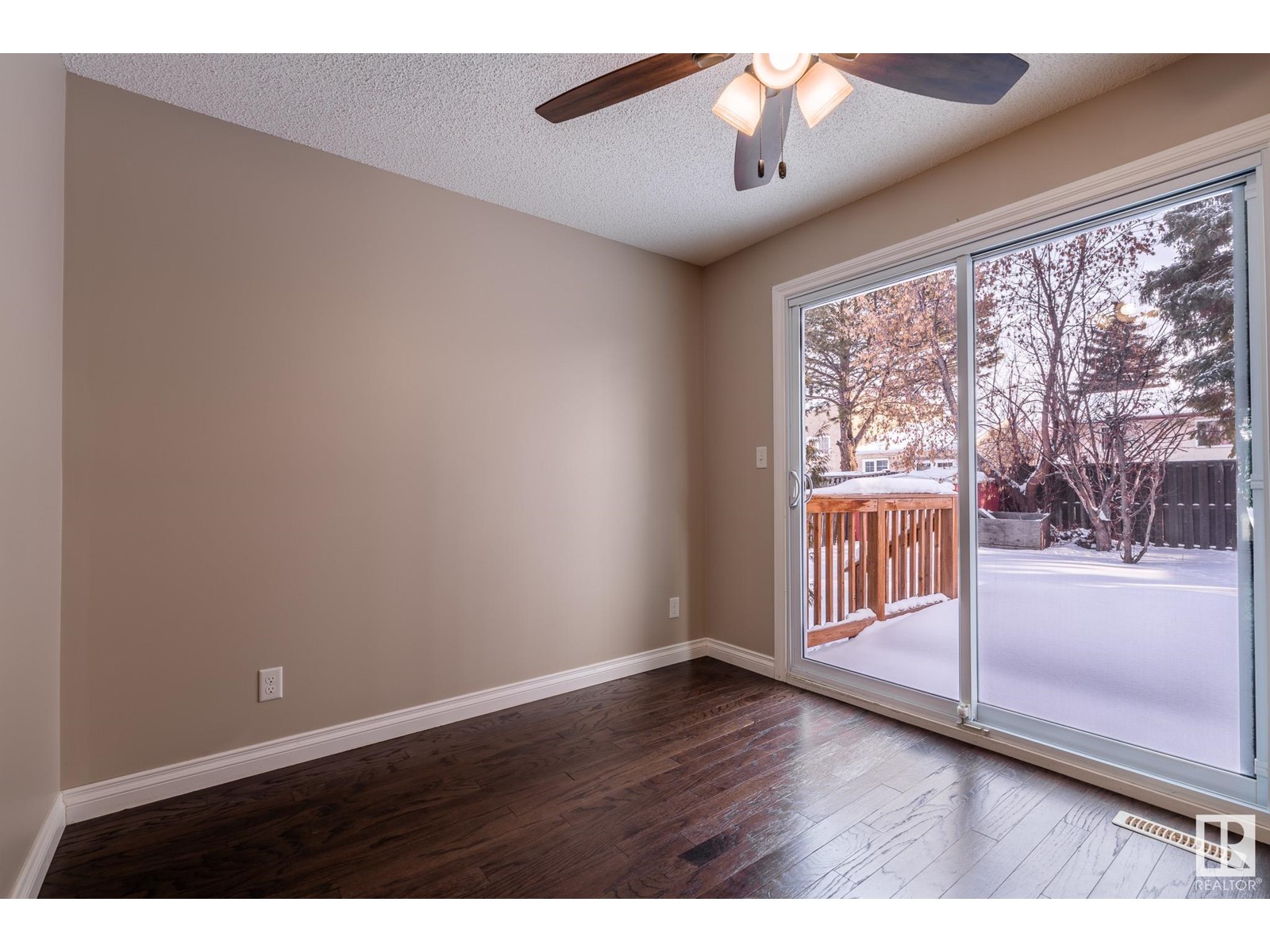 2043 49a St Nw, Edmonton, Alberta  T6L 2W9 - Photo 10 - E4425689