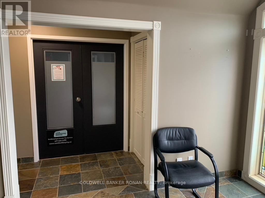 305 - 36 Victoria Street W, New Tecumseth, Ontario  L9R 1T3 - Photo 4 - N12144567