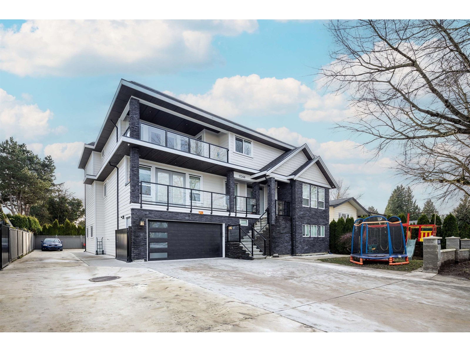 Property at 17268 61A AVENUE image 3