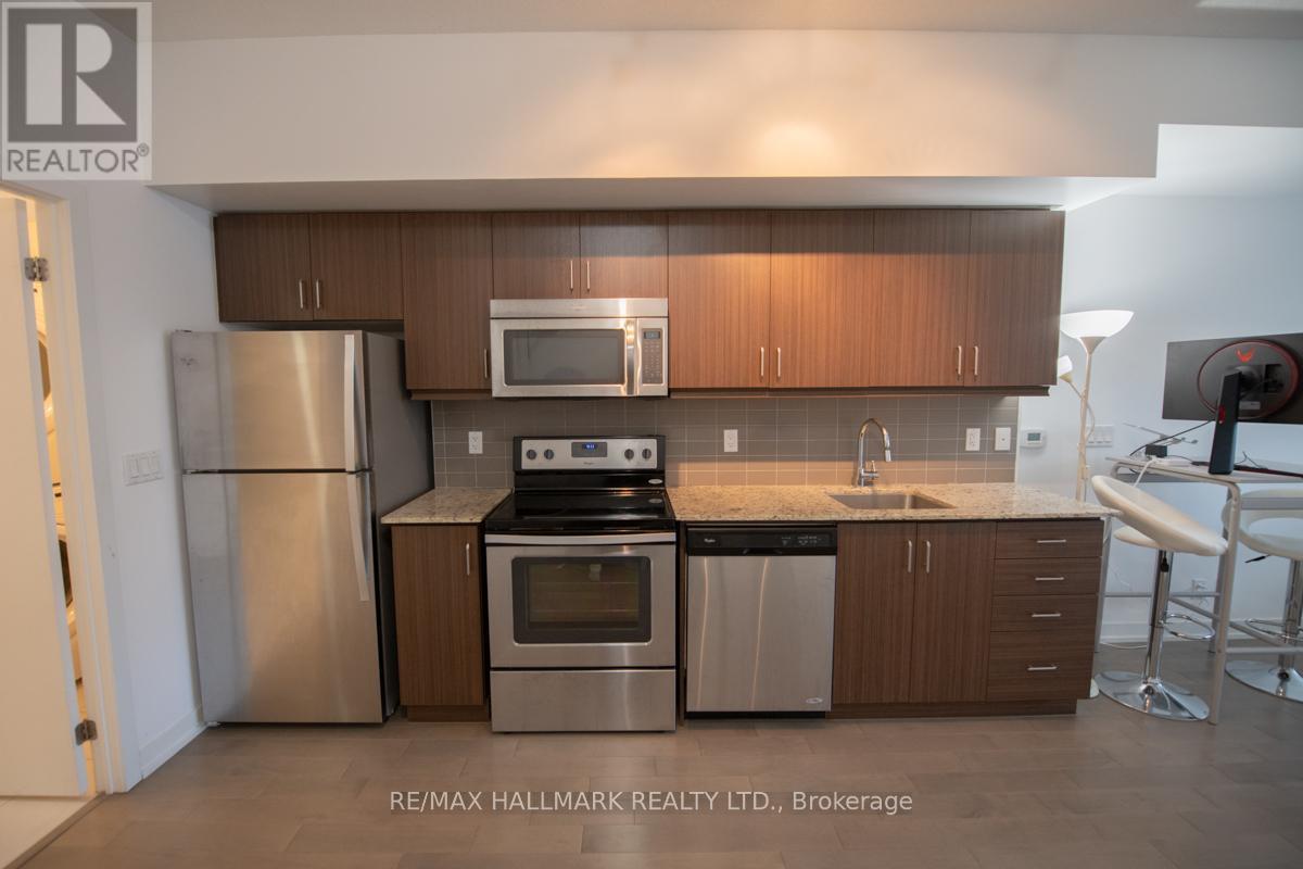 Property at 602 - 10 WILLISON SQUARE image 3
