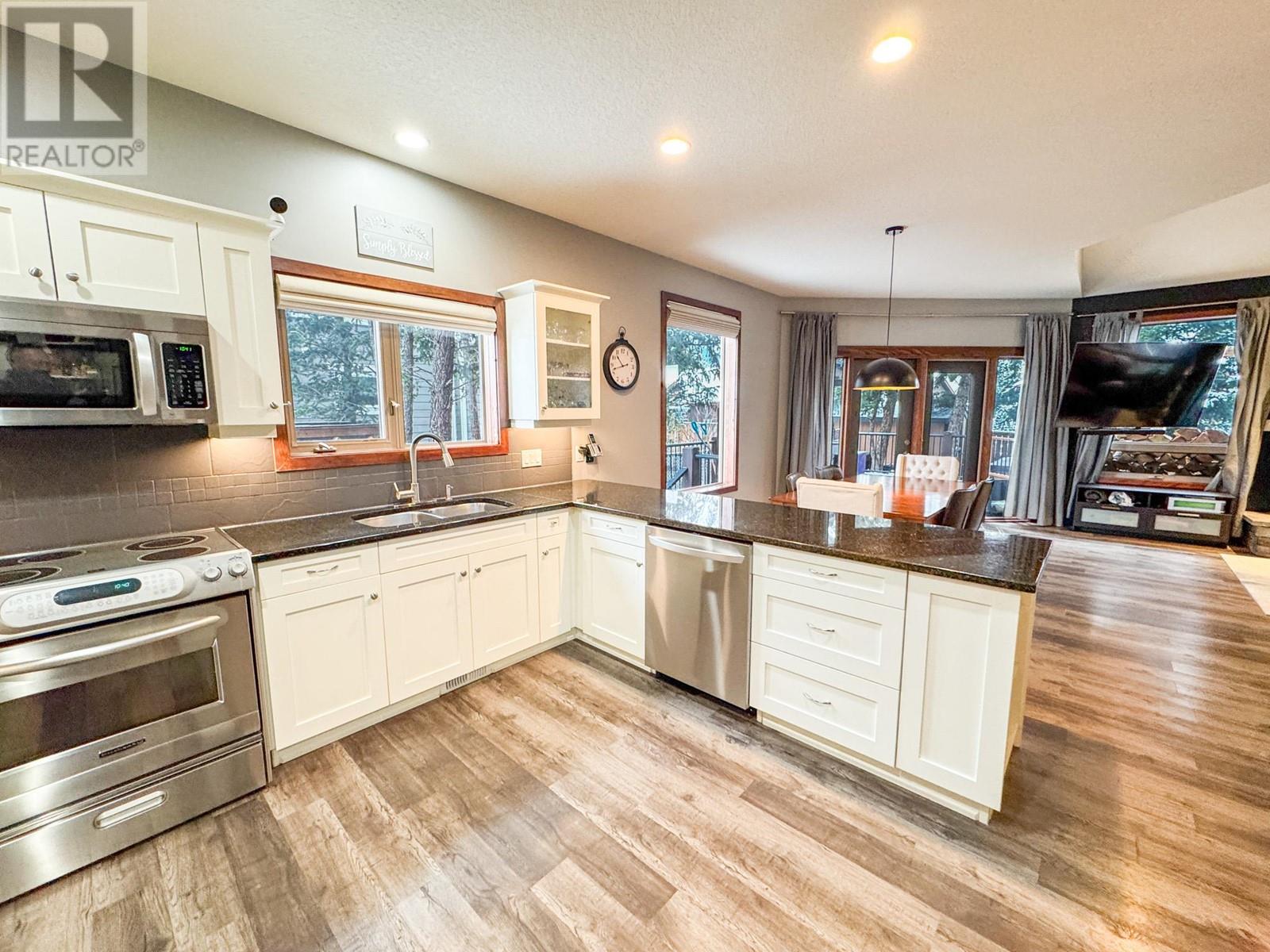 960 Copper Point Way, Invermere, British Columbia  V0A 1K3 - Photo 16 - 10347718