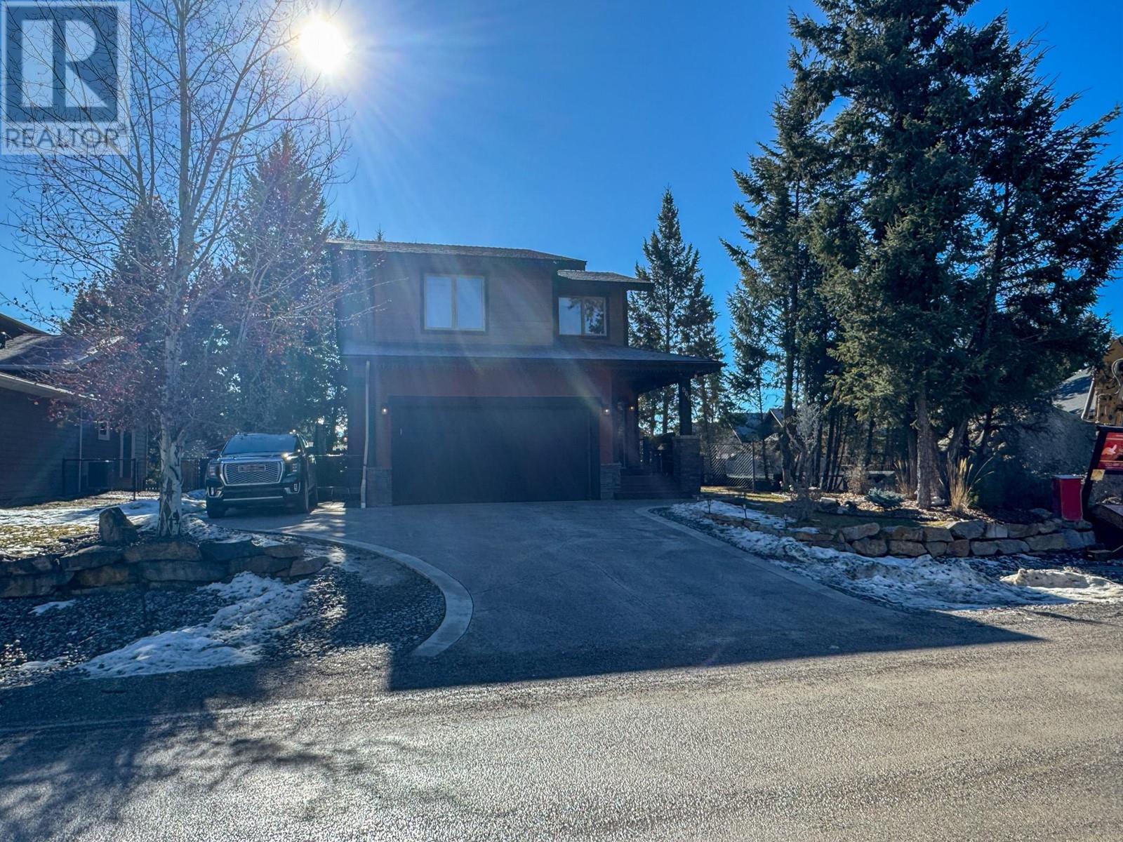 960 Copper Point Way, Invermere, British Columbia  V0A 1K3 - Photo 4 - 10347718