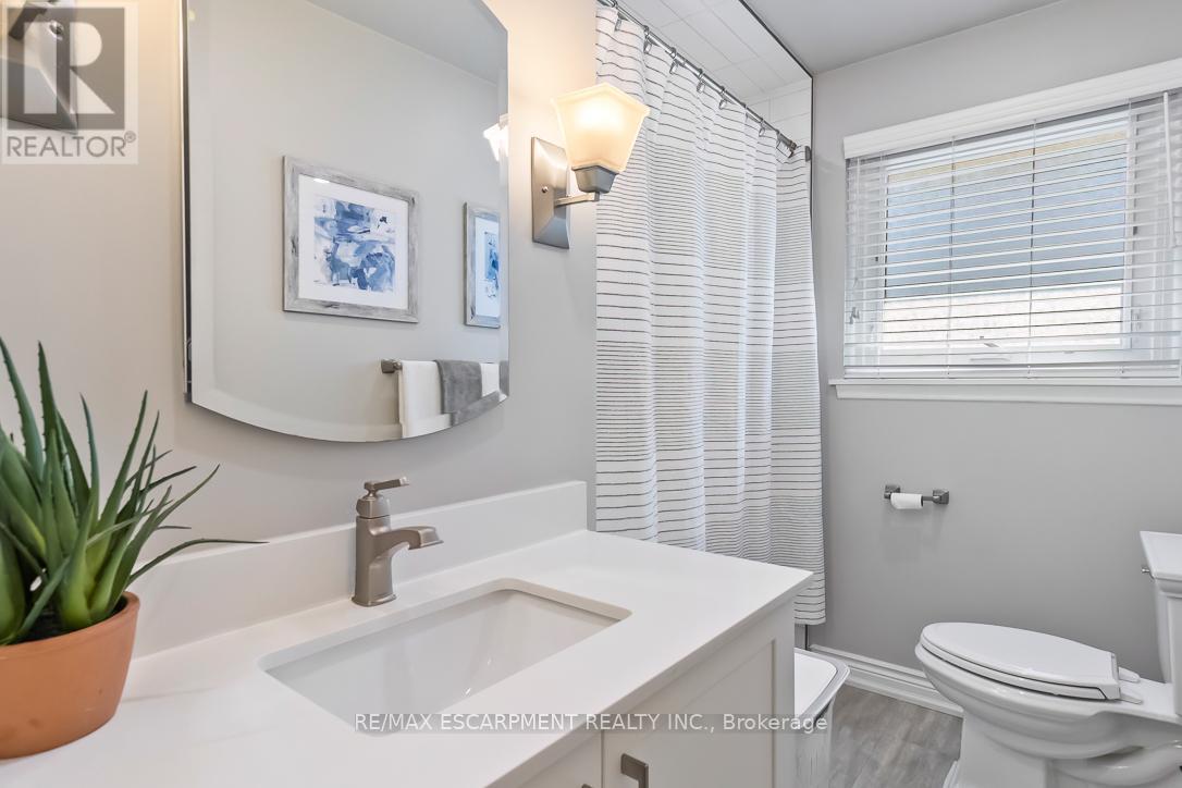 1257 Hillview Crescent, Oakville, Ontario  L6H 2C6 - Photo 22 - W12144470