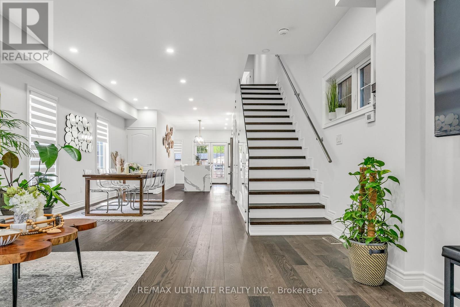 Property at 420 HARVIE AVENUE image 3