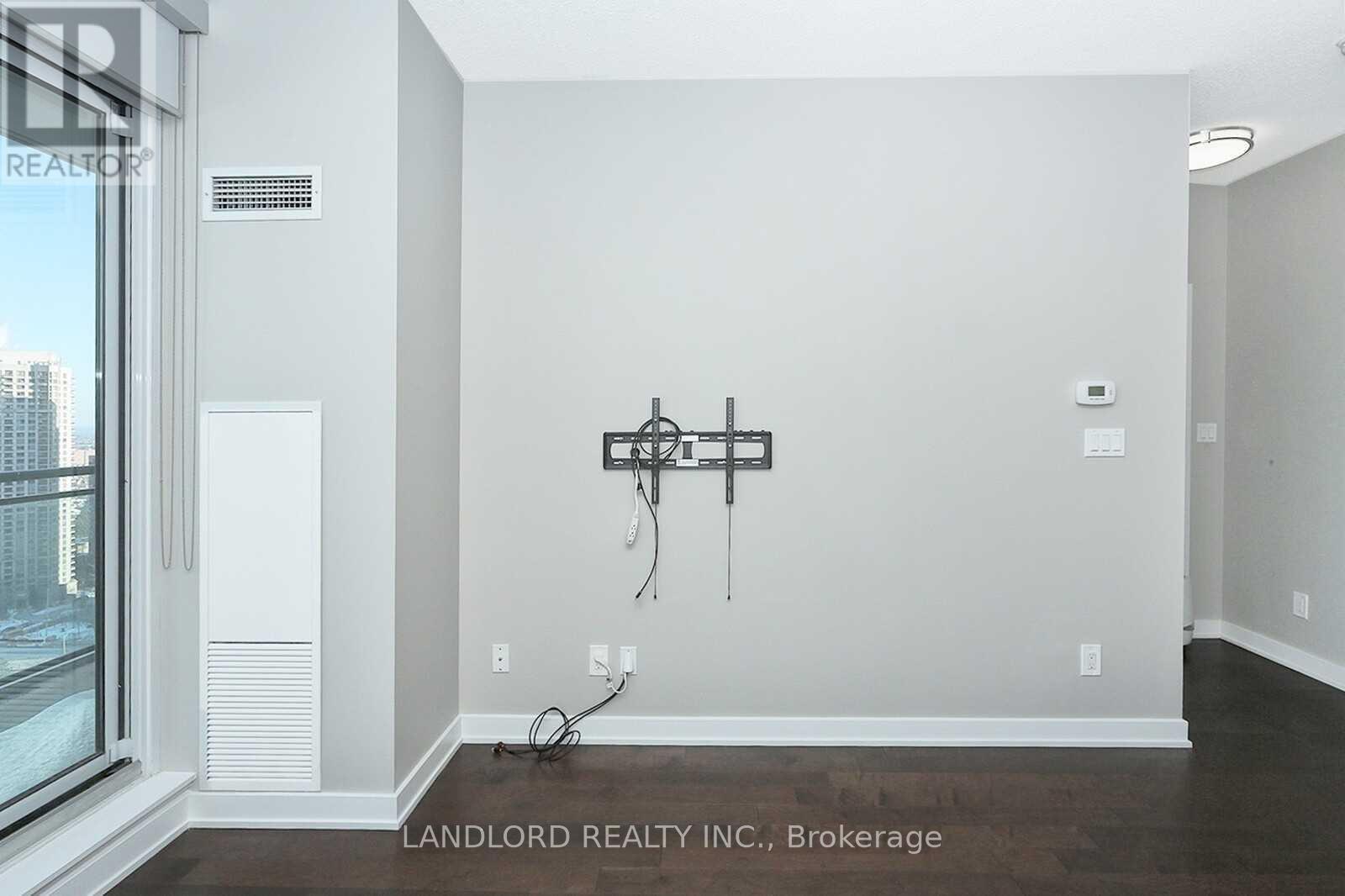2401 - 4070 Confederation Parkway, Mississauga, Ontario  L5B 0E9 - Photo 10 - W12144558