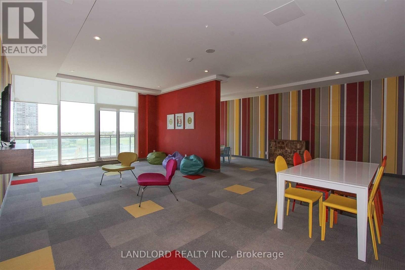 2401 - 4070 Confederation Parkway, Mississauga, Ontario  L5B 0E9 - Photo 34 - W12144558