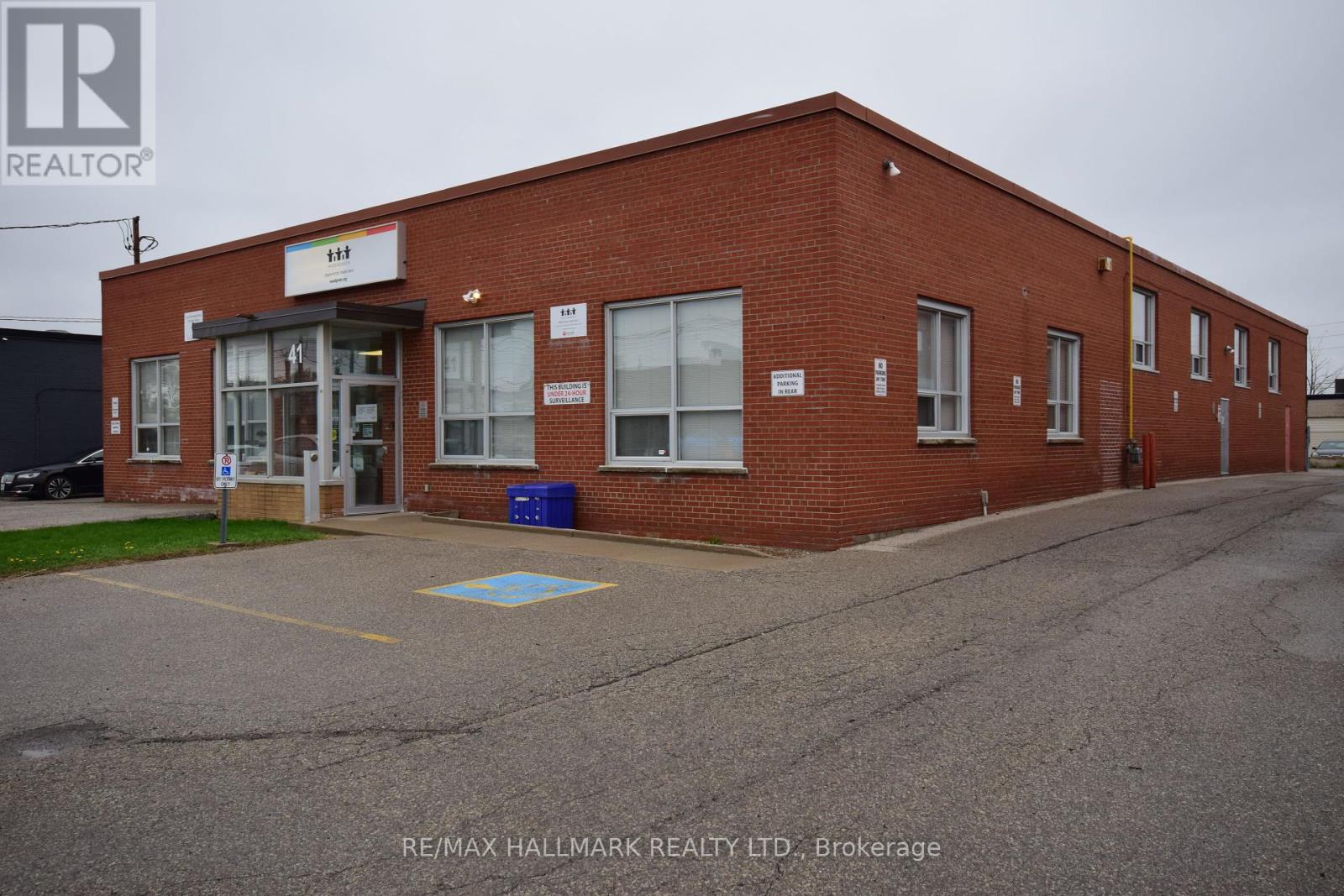 41 Chauncey Avenue, Toronto, Ontario  M8Z 2Z2 - Photo 24 - W12144574