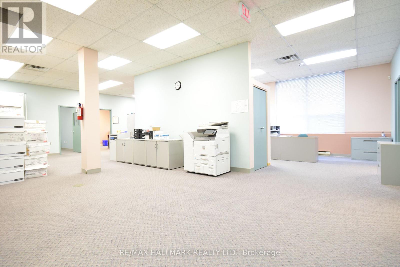 41 Chauncey Avenue, Toronto, Ontario  M8Z 2Z2 - Photo 4 - W12144574