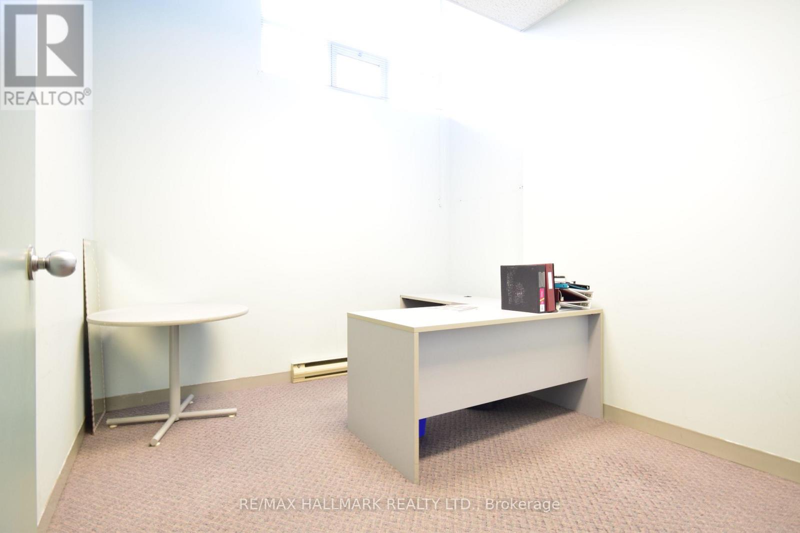 41 Chauncey Avenue, Toronto, Ontario  M8Z 2Z2 - Photo 5 - W12144574