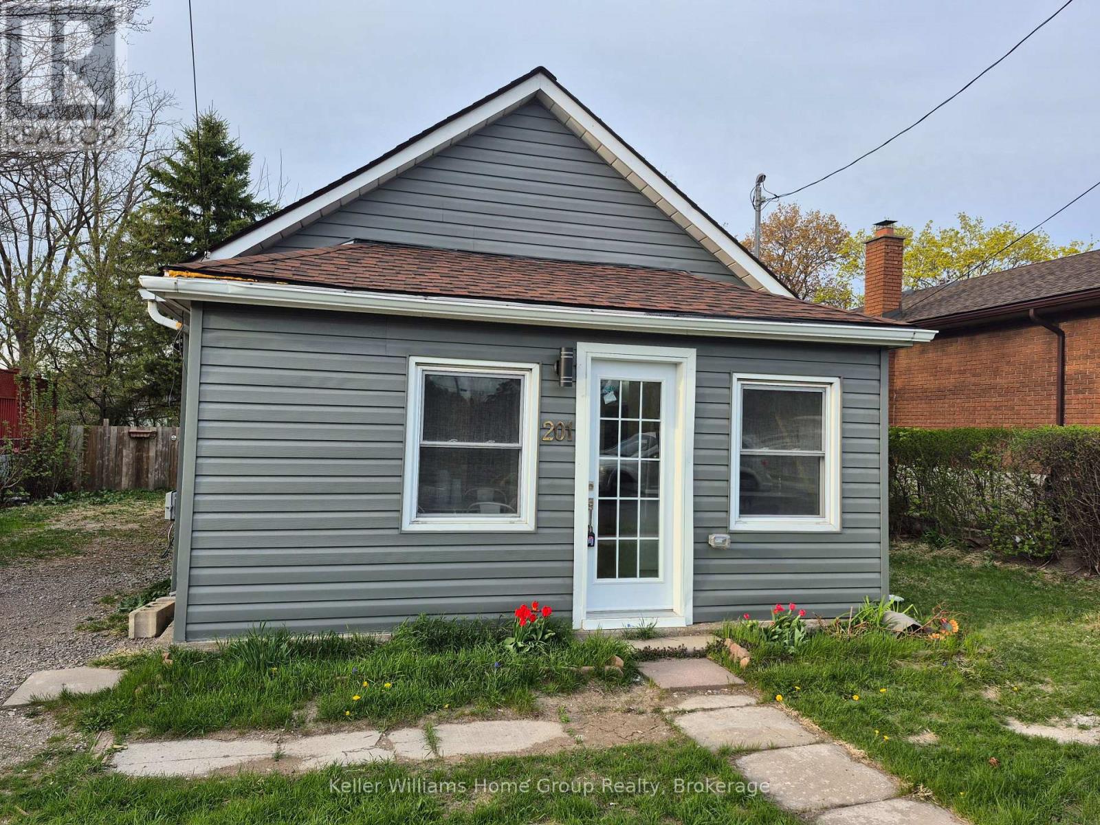 201 FENNELL AVENUE E, hamilton (centremount), Ontario